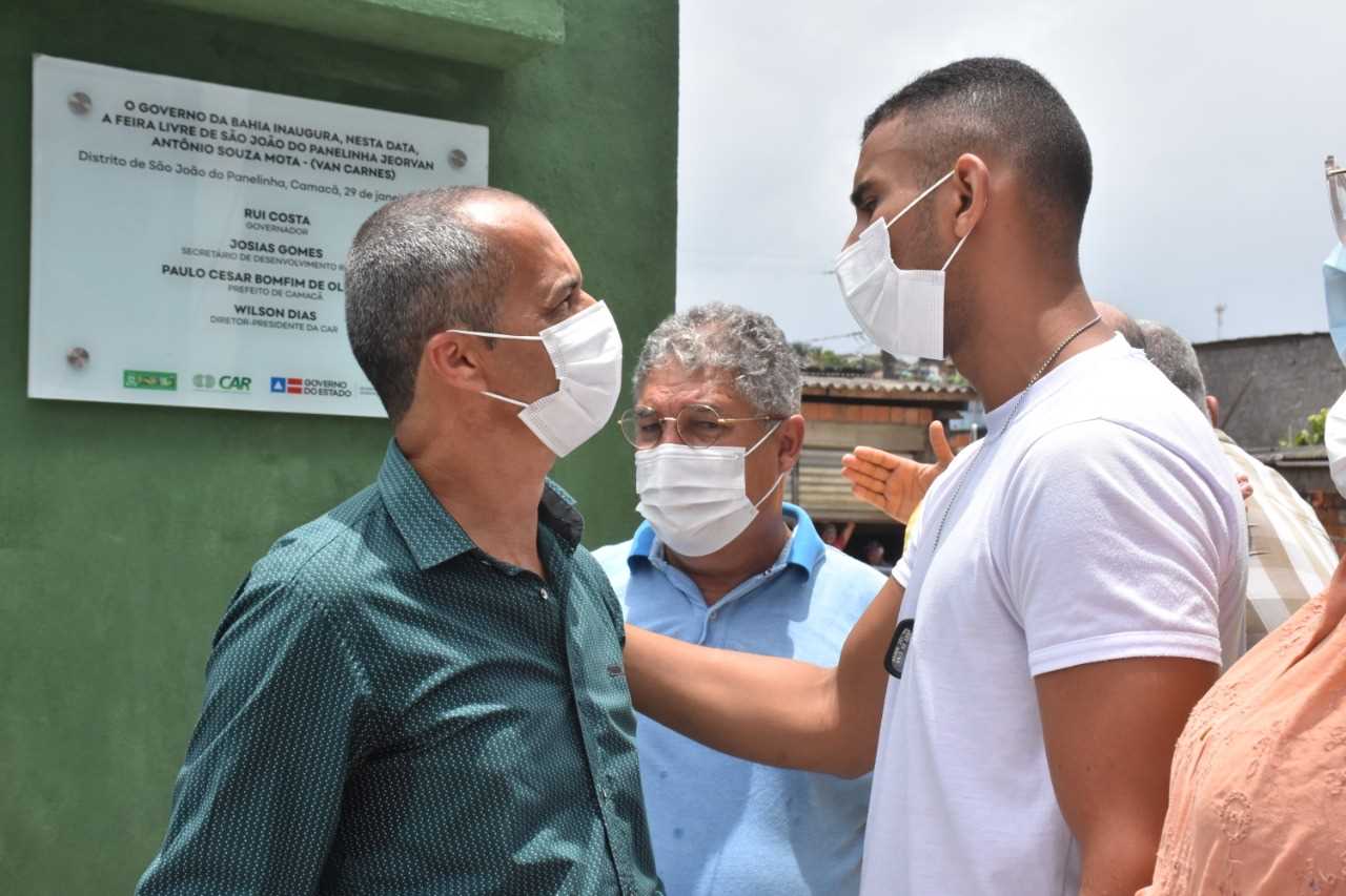 Camacã: Prefeitura entrega a nova feira livre de São João do Panelinha